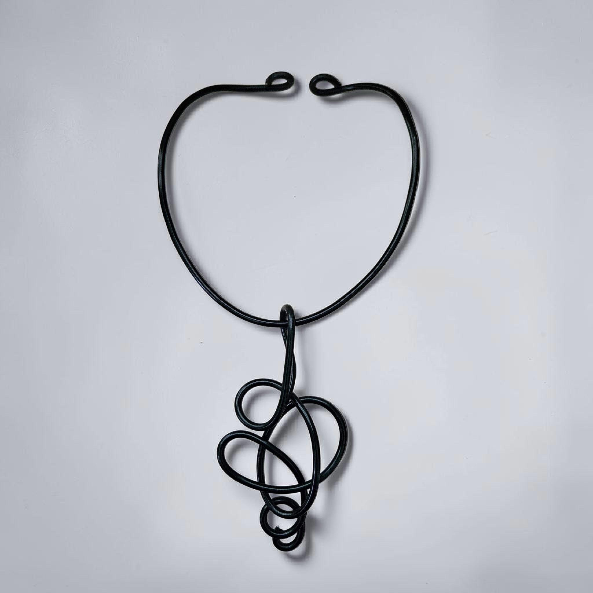 Black Abstract Aluminum Wire Pendant Choker Necklace