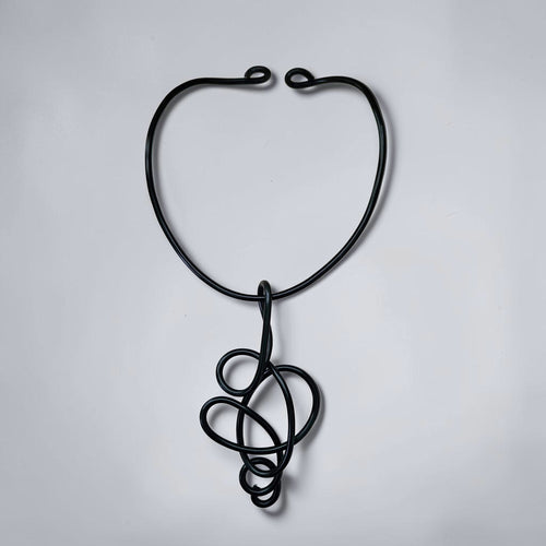 Black Abstract Aluminum Wire Pendant Choker Necklace
