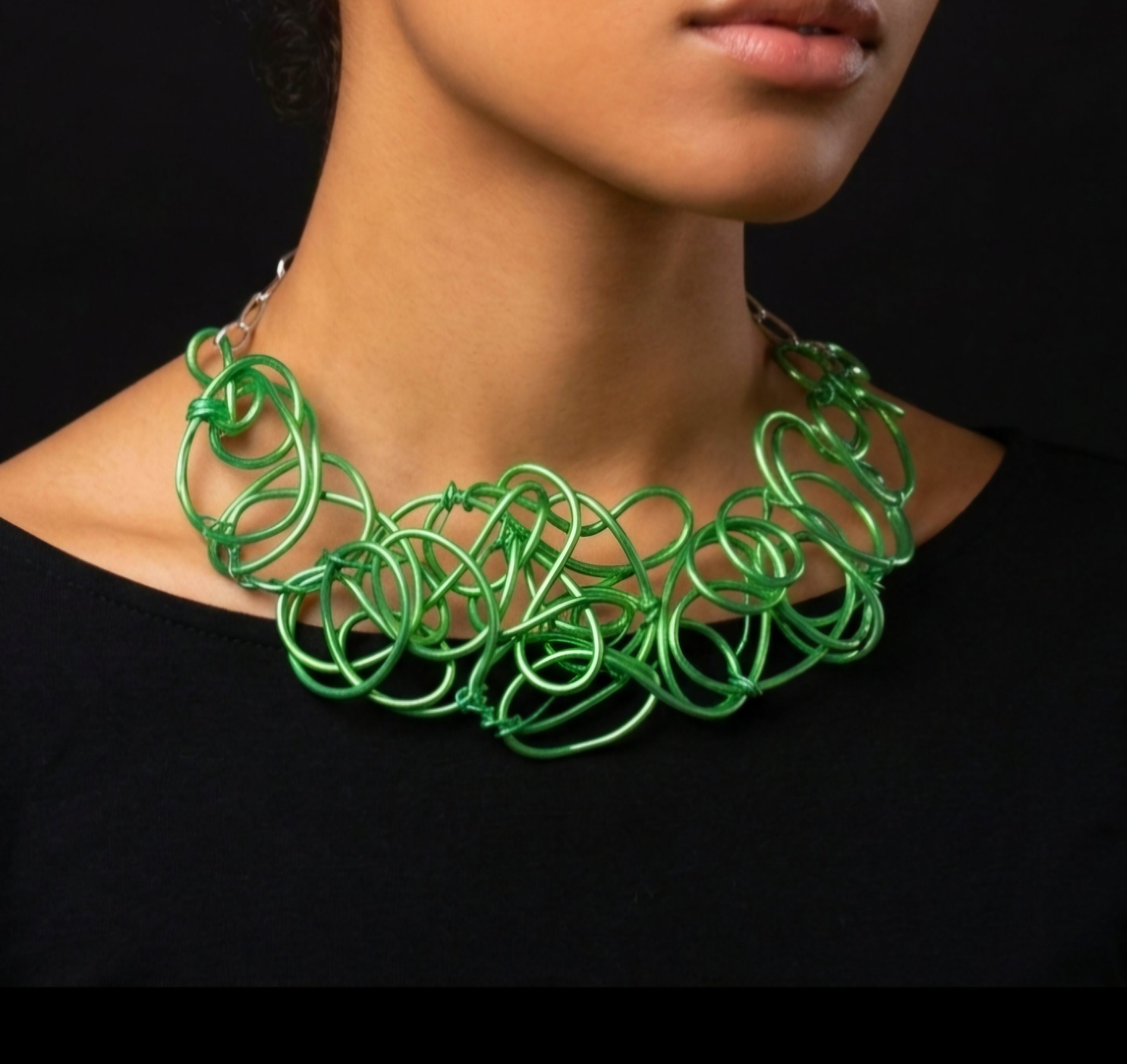 Green Abstract Twisted Wire Choker Necklace